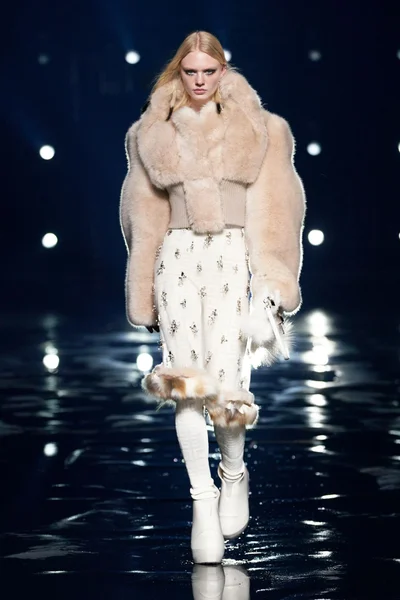 Look 35